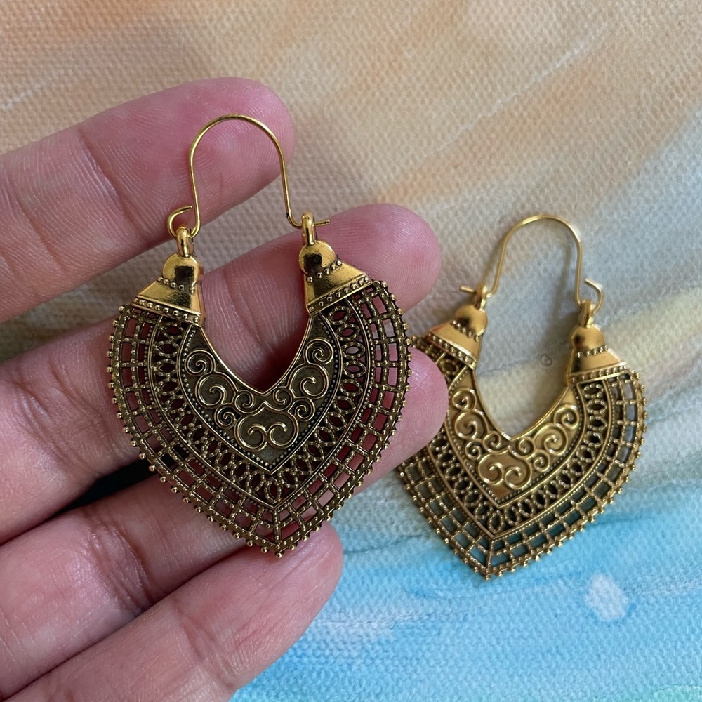 Bohemian style Mandala like design boutique earrings
